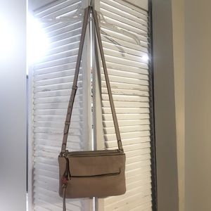 Vince Camuto Leather pebble soft blush crossbody w/ 3 metal zipper compartments